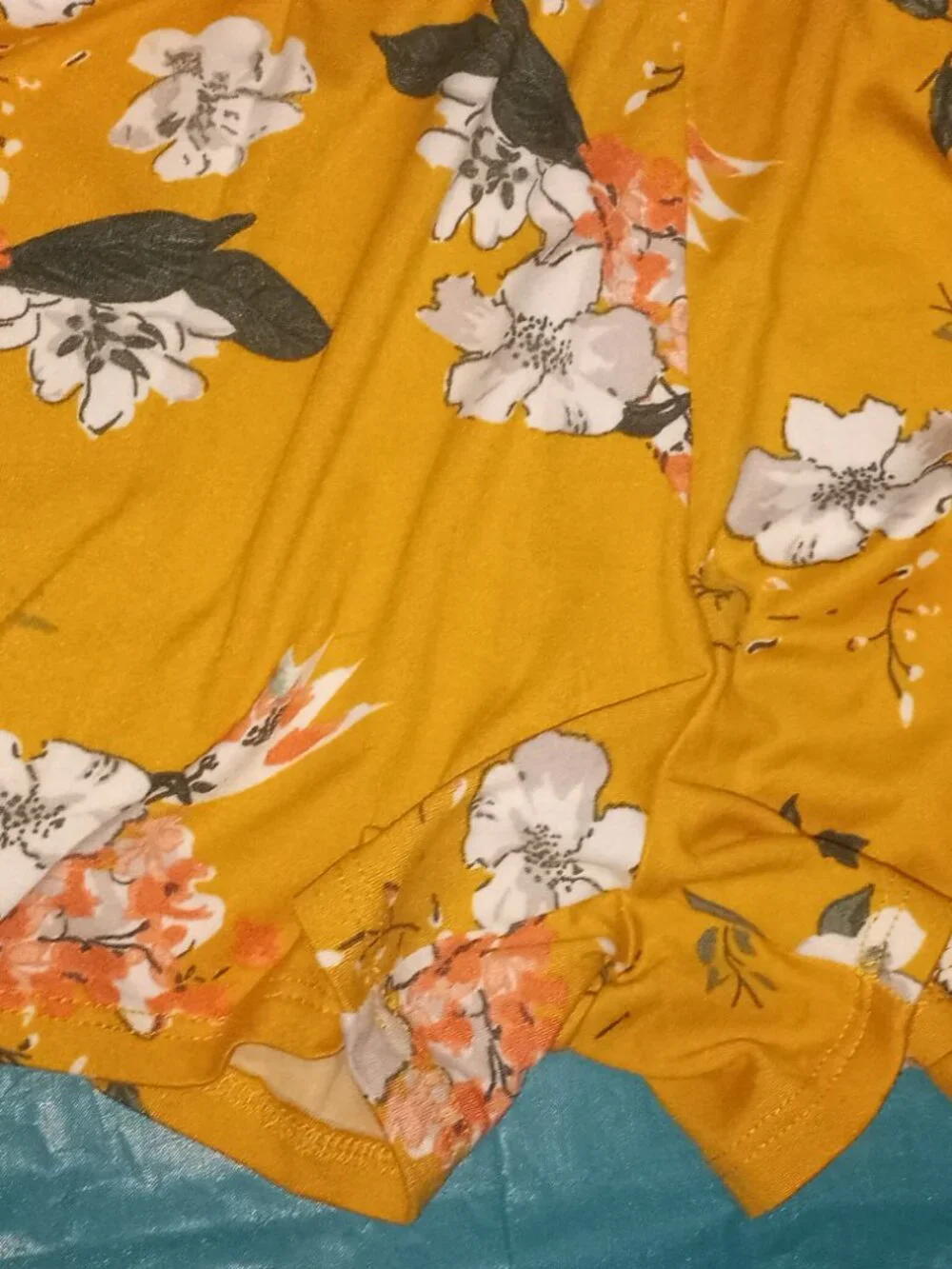 Flowery golden girls jumper size 6/6x